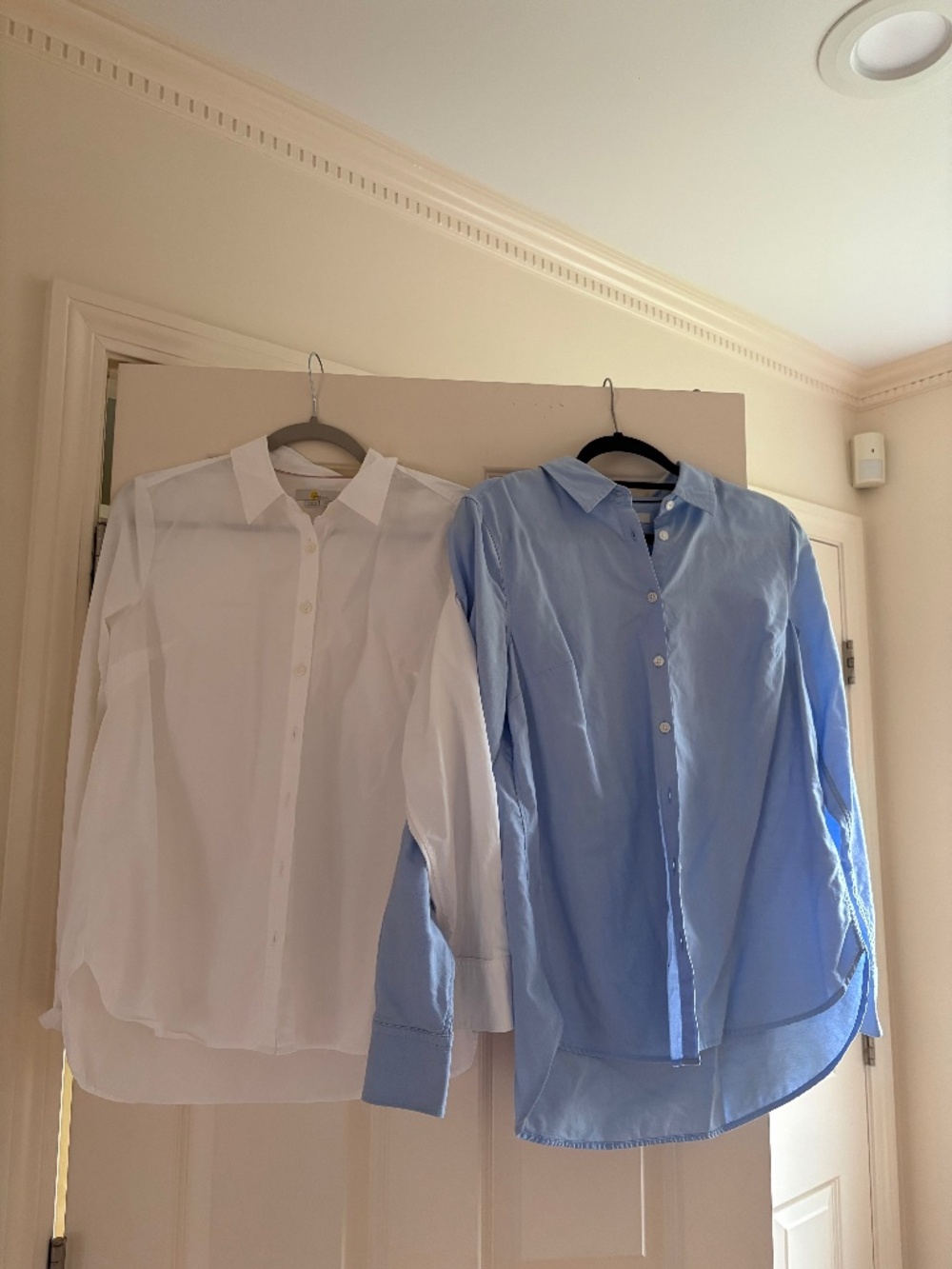 BUNDLE! 2 Boden women's Button downs Size 8R